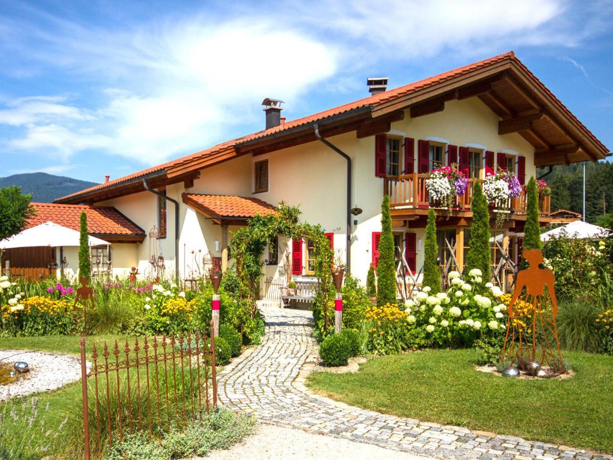 Апартаменты Feriendomizil Stoeberl - Chiemgau Karte Инцелль Экстерьер фото